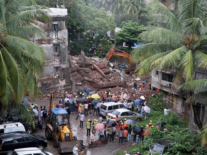 Hindistan’da çöken binada can kaybı yükseldi