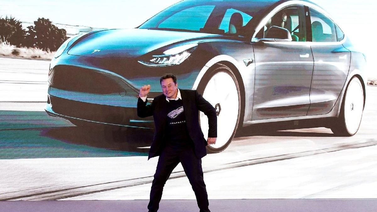 Elon Musk'a Çin şoku: Tesla teslimatları düşüyor