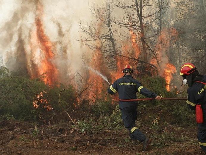 Yunanistan’da 53 noktada orman yangını: 4 köy tahliye edildi