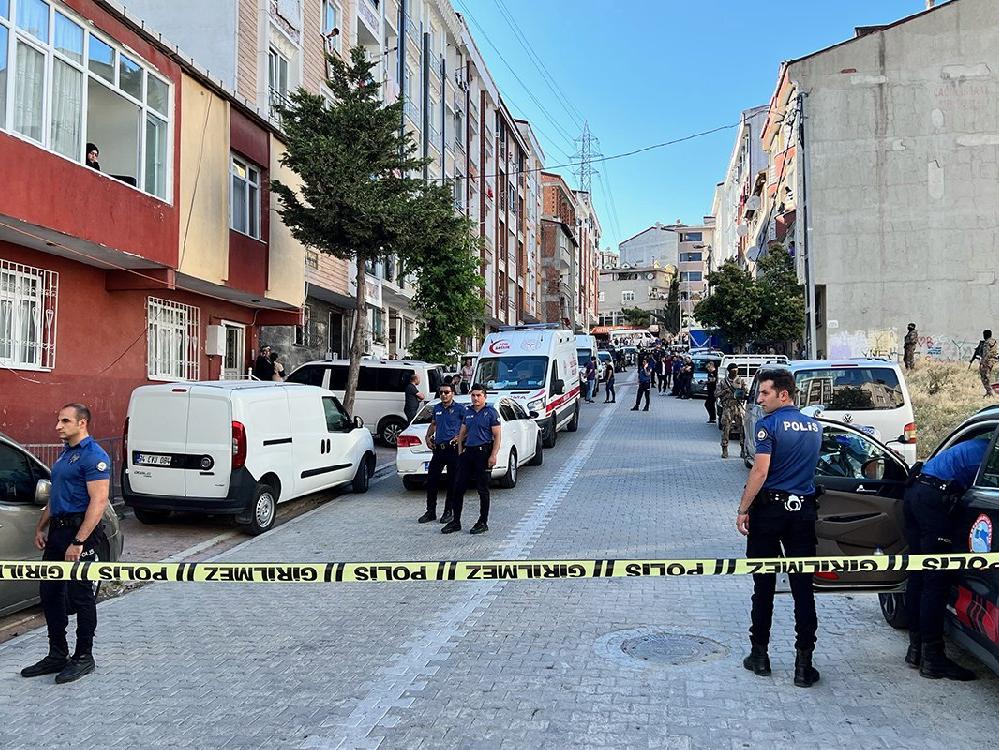 İstanbul'da dehşet! Annesini ve iki kardeşini öldürdü