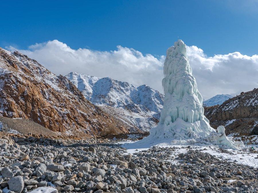 Eriyen Tibet buzullarında tehlikeli 1000 yeni mikrop ortaya çıktı