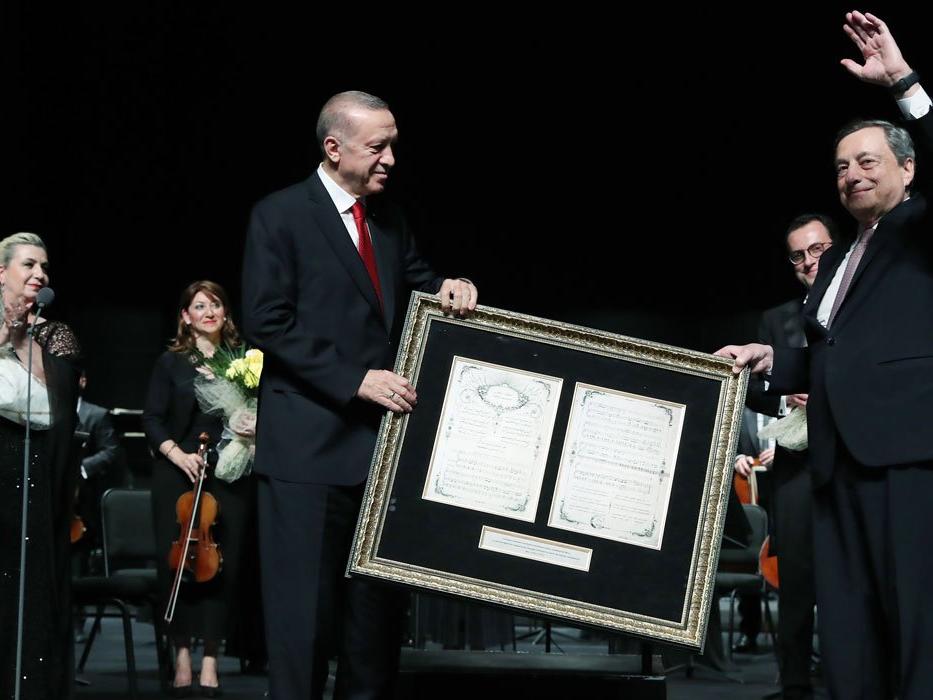 Erdoğan, Draghi ile İtalyan-Türk Dostluk Zirvesi özel konserini izledi