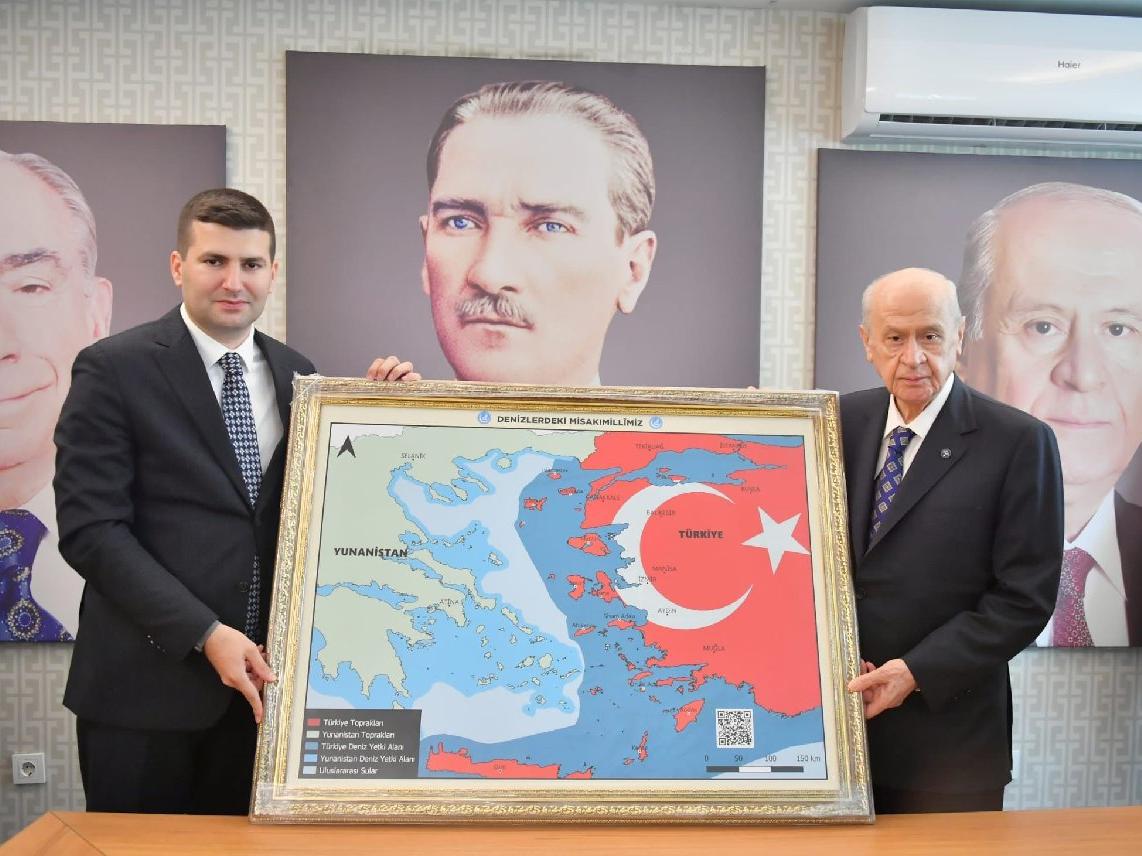 Devlet Bahçeli'nin fotoğrafı diplomatik kriz yarattı: Yunanistan-Türkiye arasında tansiyon yükseldi