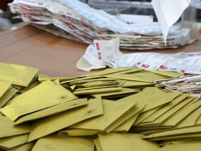 Seçim anket sonuçları: AKP eriyor, İYİ Parti yükselişte