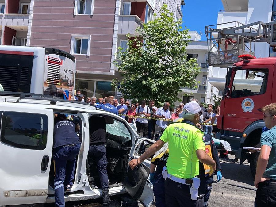 Samsun'da feci kaza: 2 ölü, 3 yaralı