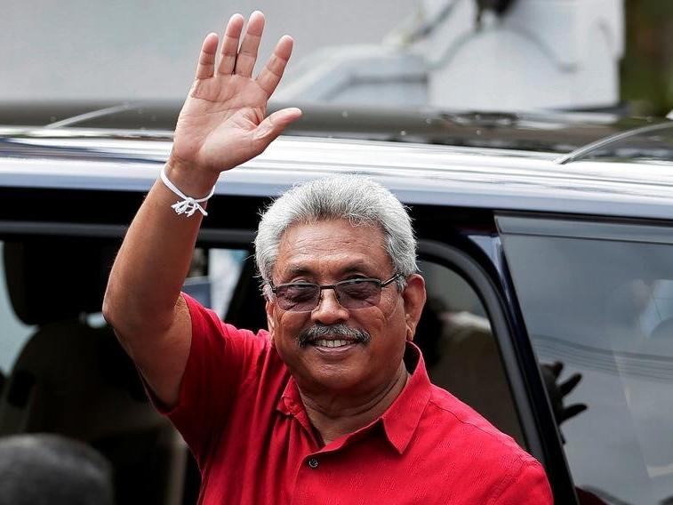 Sri Lanka lideri askeri uçakla Maldivler'e kaçtı