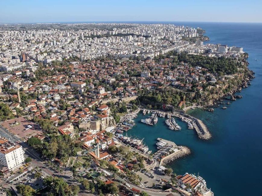 119 farklı ülke vatandaşı Antalya'da konut sahibi