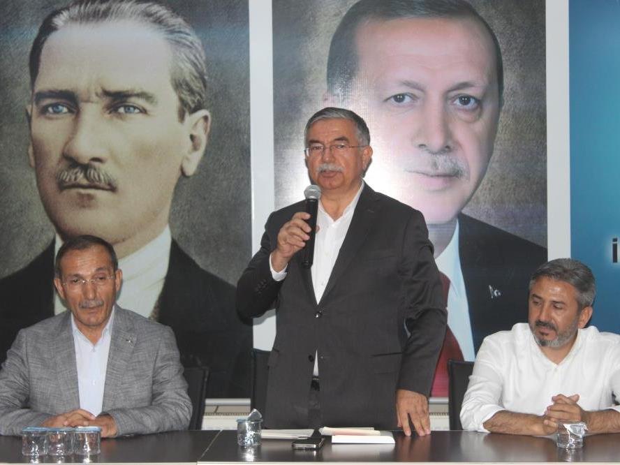 TBMM AKP Grup Başkanı Yılmaz: Türkiye’de ekonomik kriz yoktur