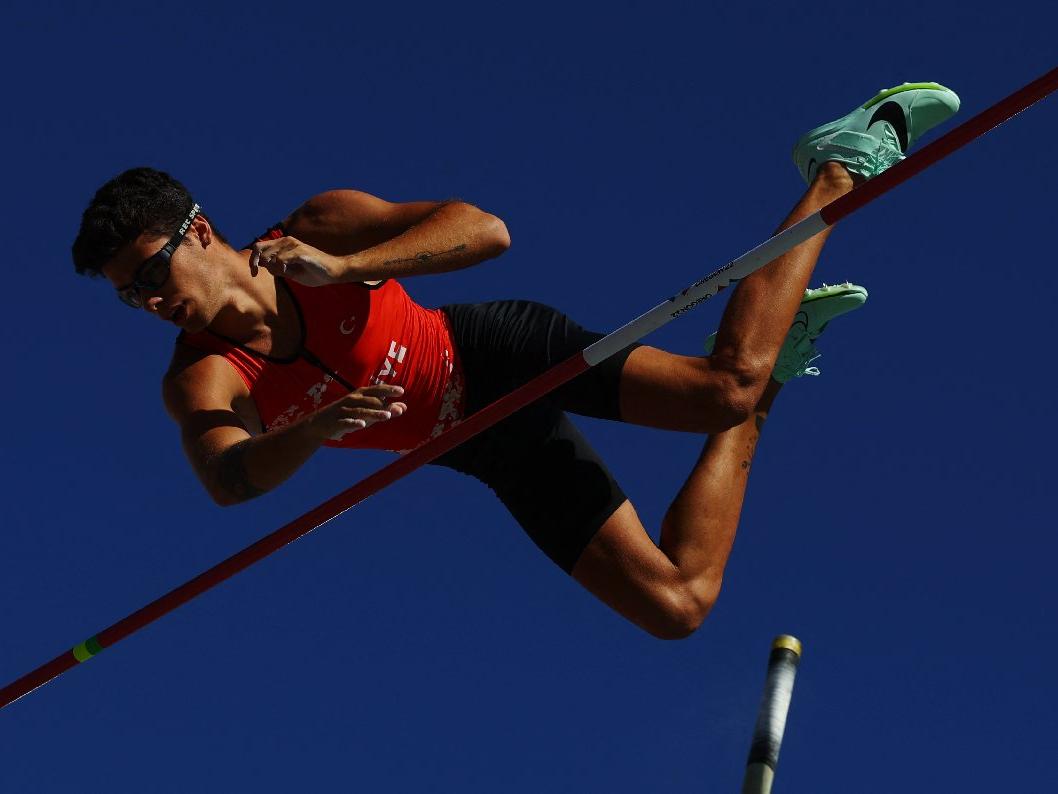 Ersu Şaşma'dan tarihi atlayış