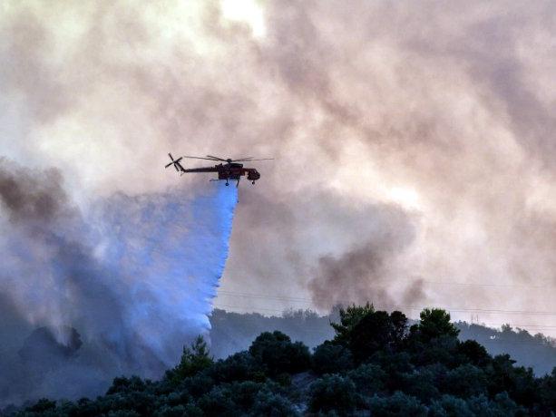 Yunanistan yanıyor: 3 günde 141 orman yangını