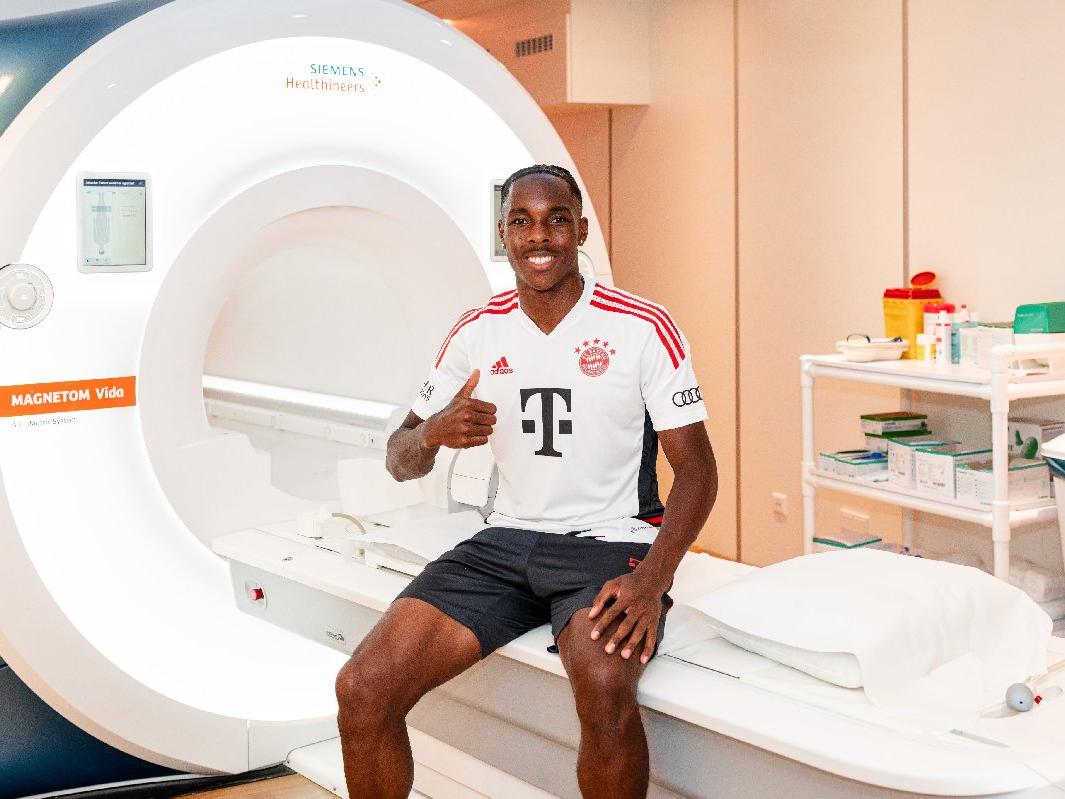 17 yaşındaki Mathys Tel, 28.5 milyon Euro'ya Bayern Münih'te