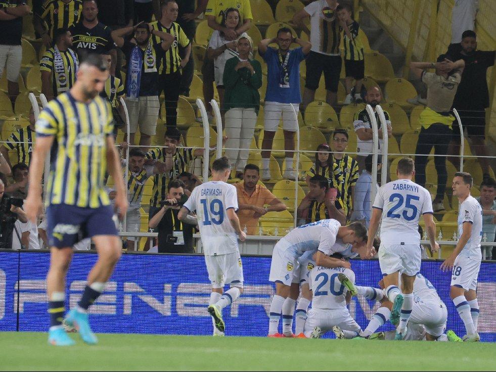 Fenerbahçe, Dinamo Kiev maçındaki Vladimir Putin tezahüratı nedeniyle UEFA'dan ceza alabilir