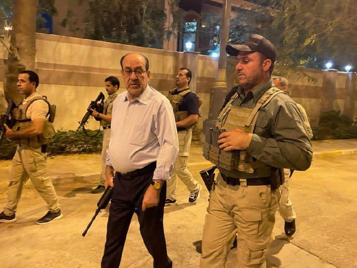 Siyasi krizin sürdüğü Irak’ta eski Başbakan Maliki’nin silahlı fotoğrafları gündem oldu