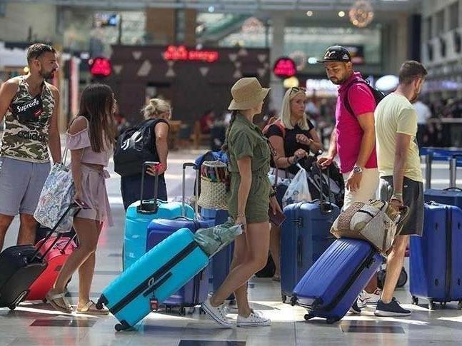 Turizm geliri ikinci çeyrekte 2019'u geride bıraktı