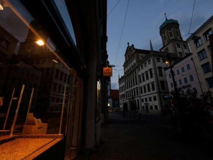Avrupa'da enerji krizi: Almanya'da sokaklar karanlığa gömüldü