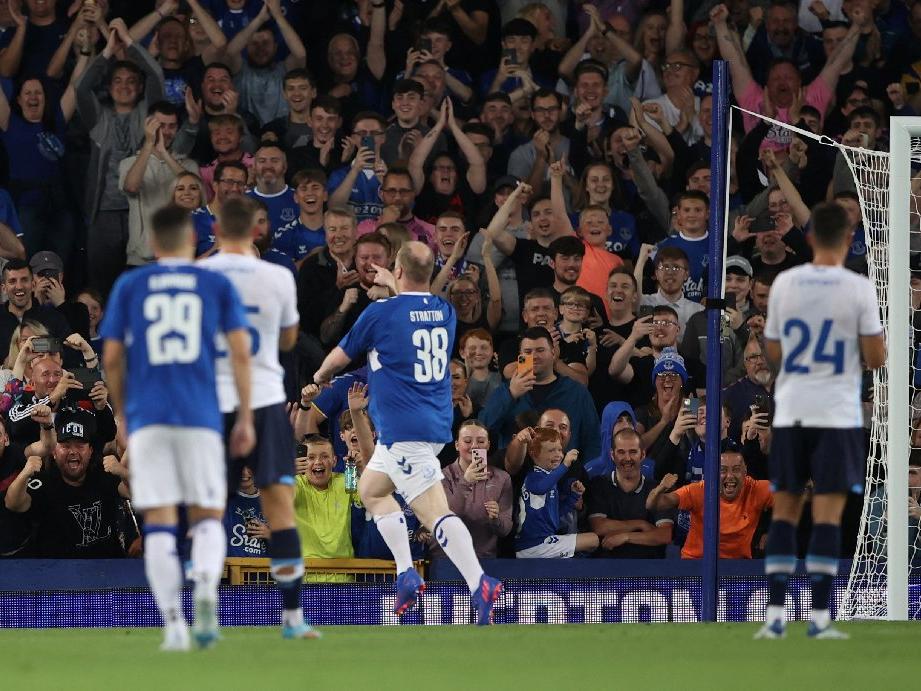 Everton Dinamo Kiev maçında alkış alan hareket