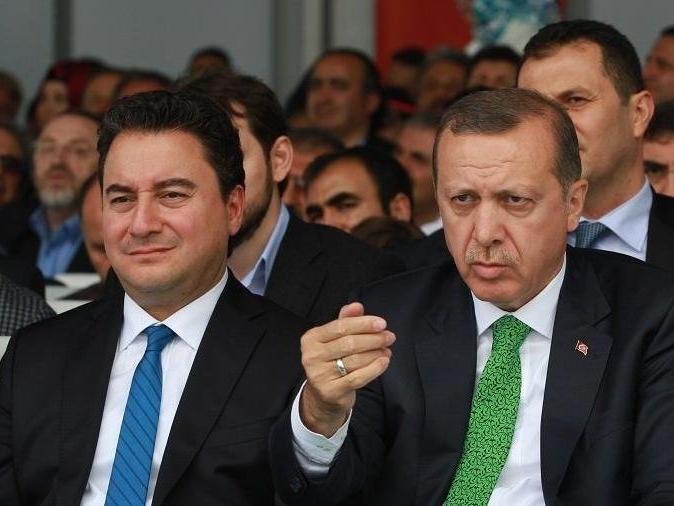 'Liyakatsizsem benimle neden 3 dönem çalıştı?'