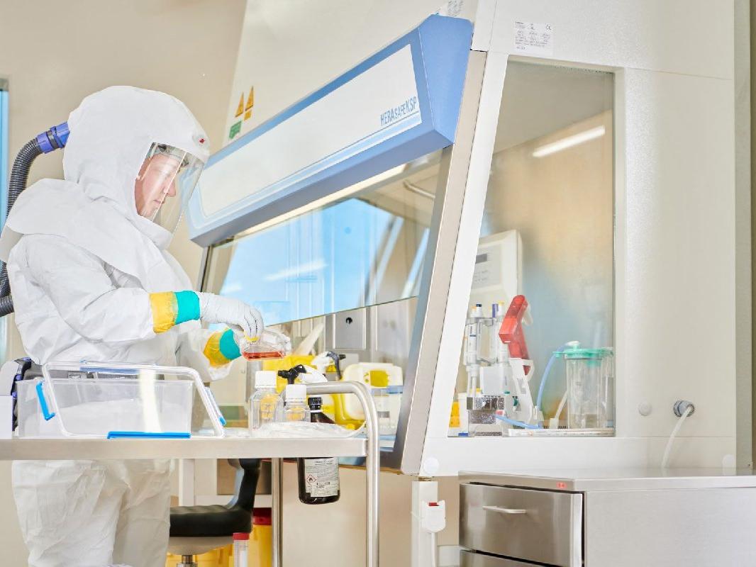 İsviçre’deki Spiez Laboratuvarı, dünyada yeni pandemileri engellemek için çalışıyor