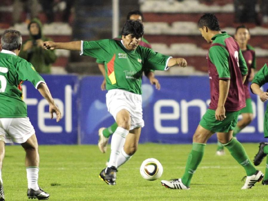 Bolivya'nın eski Devlet Başkanı Evo Morales, uluslararası futbol turnuvası düzenliyor