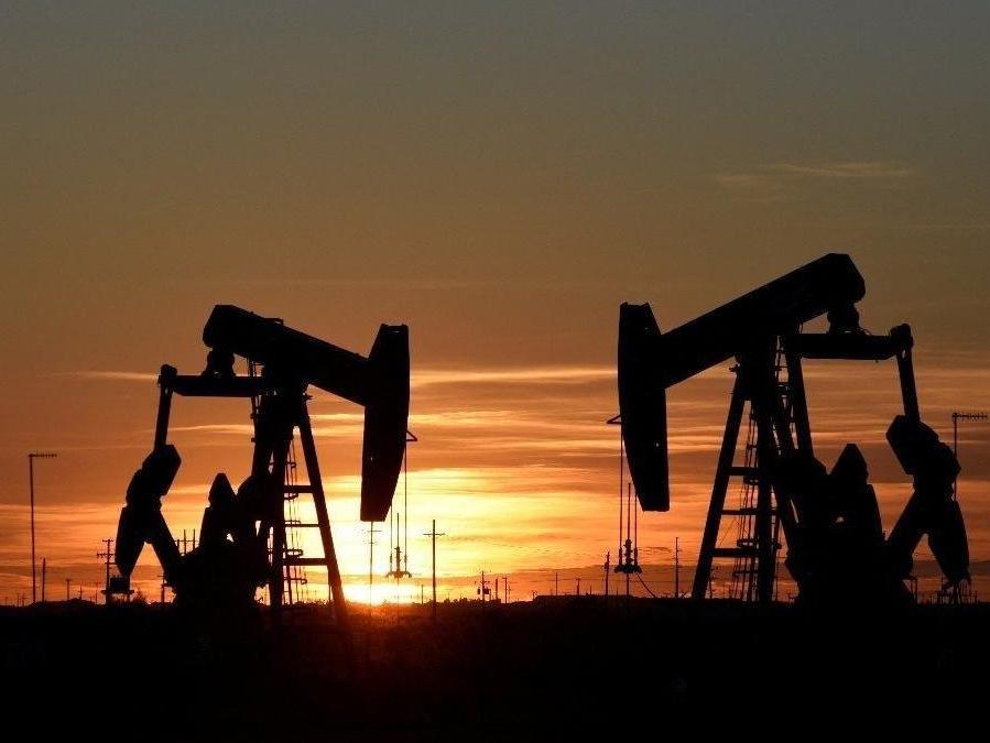 OPEC+ bu yıl için petrol piyasasındaki arz fazlası tahminini düşürdü