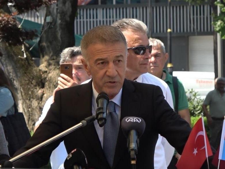 Ahmet Ağaoğlu: Trabzonspor başarıların hepsinde alnı ak, başı dik oldu