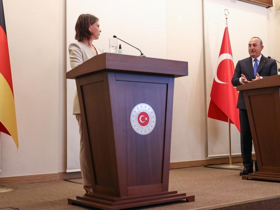 Alman Dışişleri Bakanı Baerbock'un sözleri tartışma yarattı: Türkiye üzerinden yüklendiler
