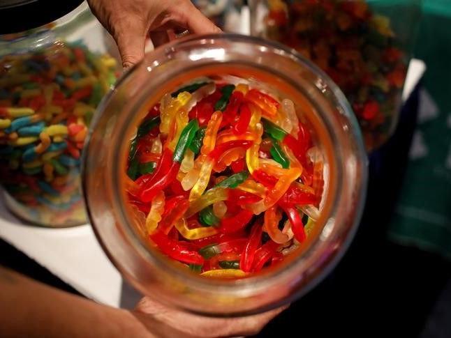 Kanada şirketi, 1,4 milyon TL maaşa günde 100 şeker yiyecek müdür arıyor