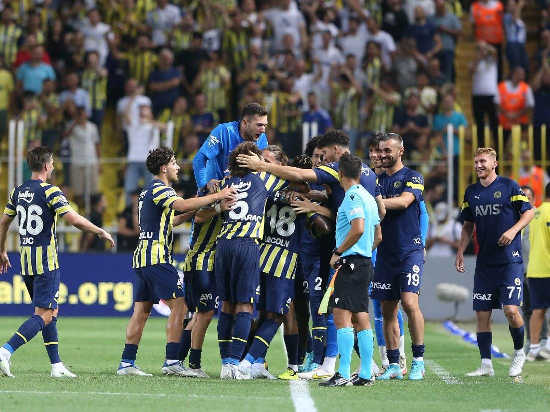 Fenerbahçe, Slovacko'yu rahat geçti: 3-0