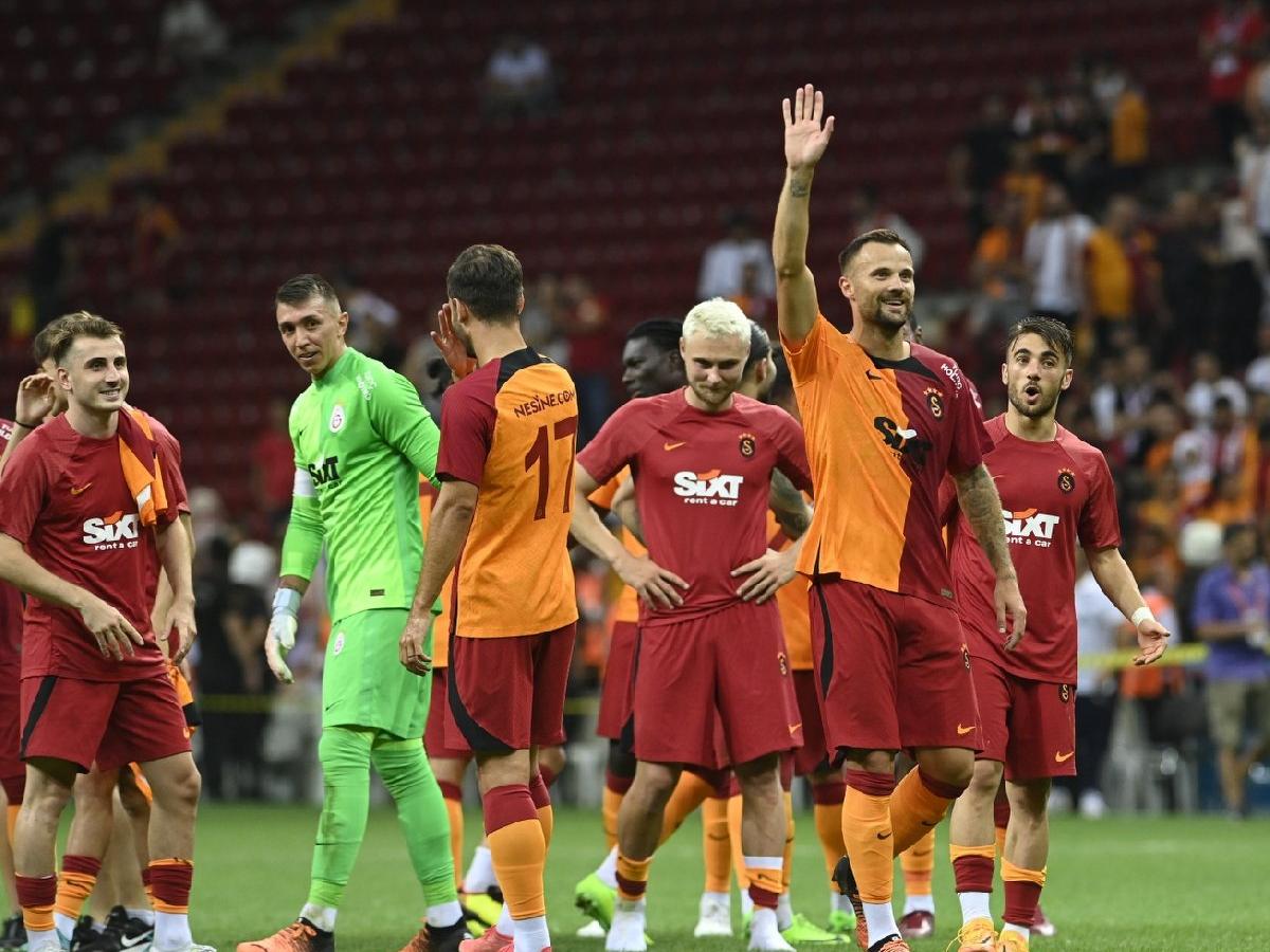 Galatasaray, sahasındaki sezonun ilk maçında 'bir başka'