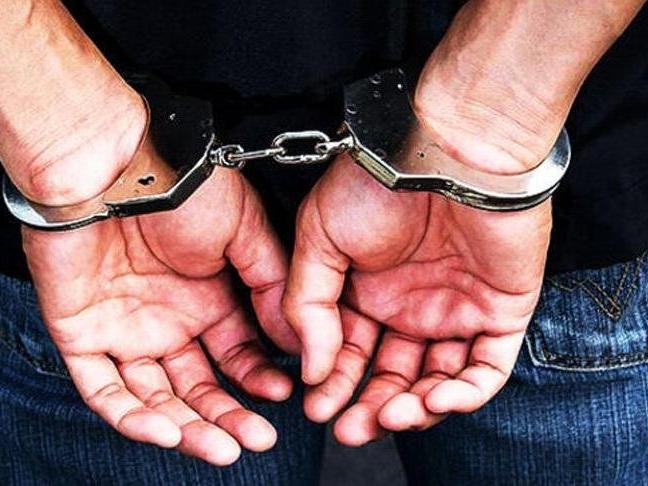 İzmir'de nüfus müdürlüğü operasyonu: 5 kişi tutuklandı
