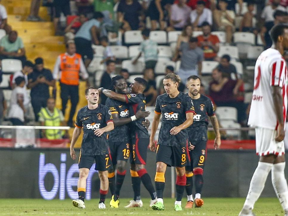 Galatasaray, Antalyaspor'u 90. dakikada avladı: 1-0