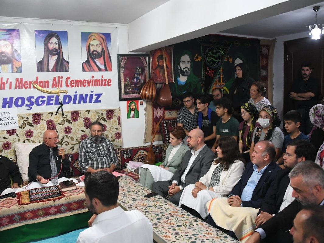 Meral Akşener, saldırıya uğrayan cemevini ziyaret etti