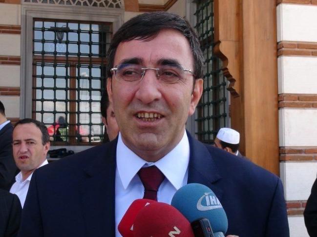 AKP içindeki 'arazi' kavgasının ardından muhalefetten istifa çağrısı