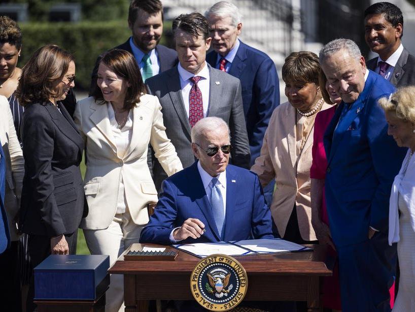 ABD Başkanı Biden, 'Çip ve Bilim Yasası'nı imzaladı