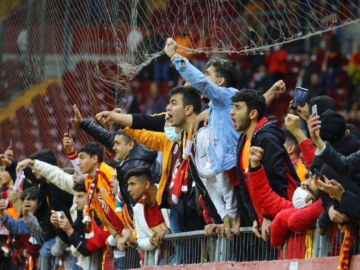 Galatasaray, Twitter'da ilke imza attı! Transfer duyurusu...