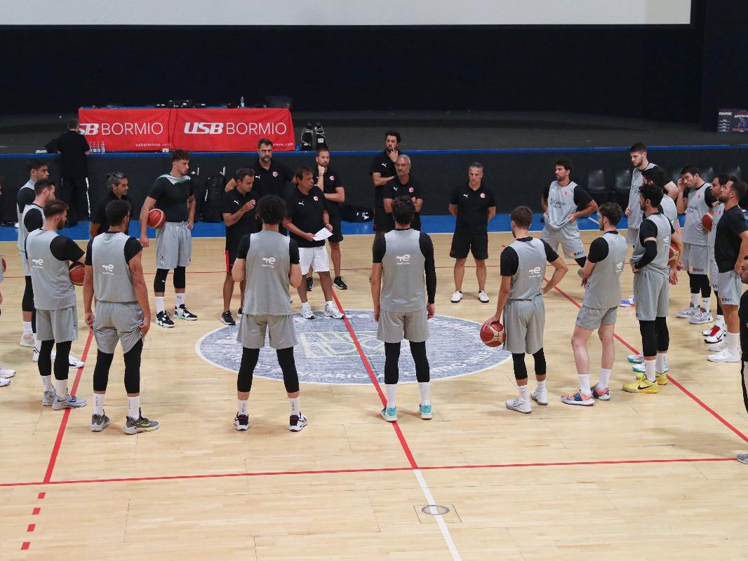 Türkiye A Milli Erkek Basketbol Takımı'nda aday kadro 16'ya düşürüldü