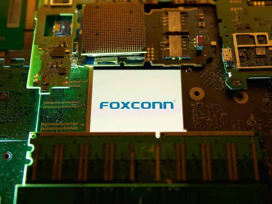 Tayvan'dan Foxconn’un Çin yatırımına engel