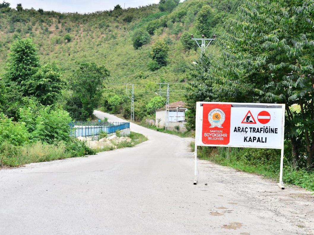 AKP'li belediye yol yapıyoruz diyerek taş ocağı yaptı