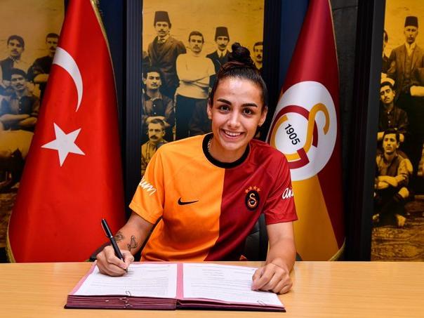 Galatasaray Kadın Futbol Takımı, 4 oyuncuyla sözleşme imzaladı