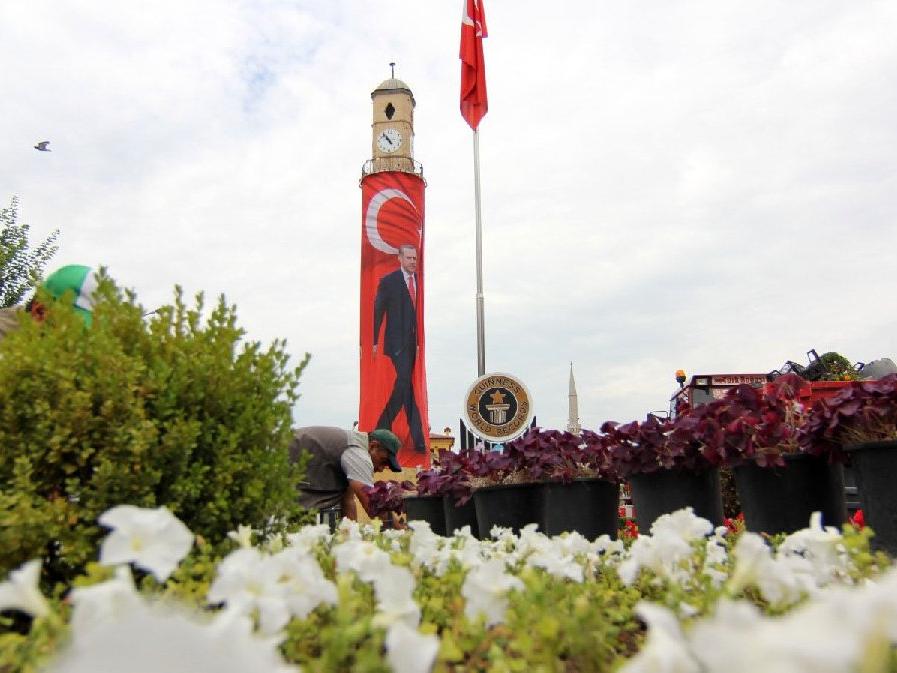 Erdoğan'ın mitingine katılmaları için kamu personeline mesaj gönderdiler
