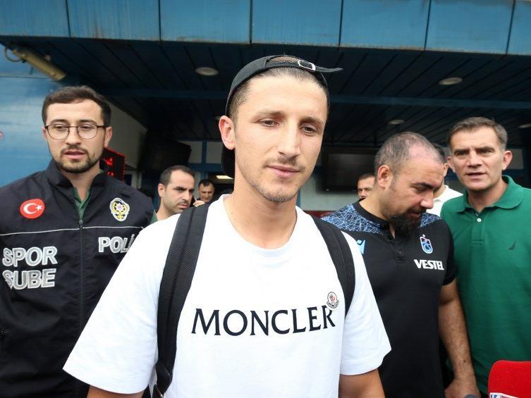 Trabzonspor Enis Bardhi transferinin maliyetini KAP açıklaması ile duyurdu