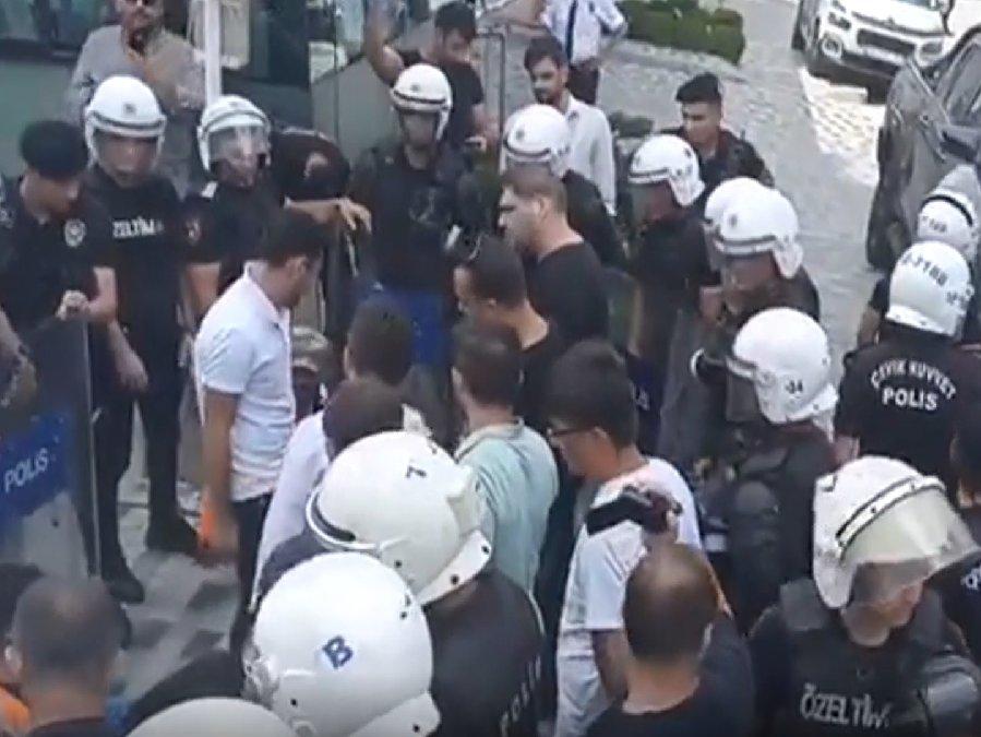 Haklarını almak için eylem yapan inşaat işçileri gözaltına alındı