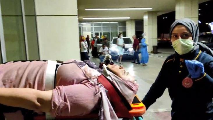 Yaşlı kadın, ATV ile takla attı