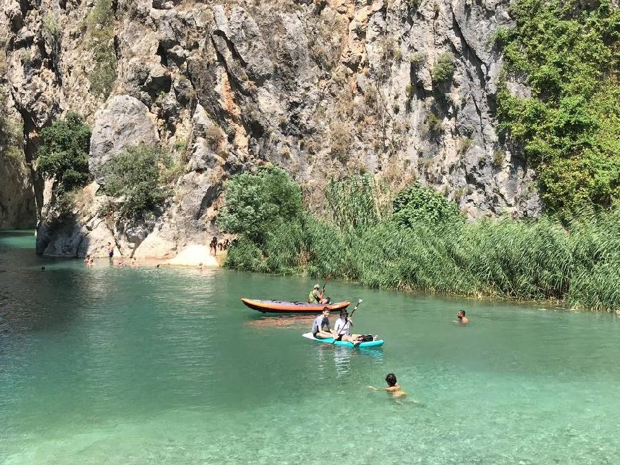 Antalya'da sıcaktan bunalanlar Kapuz Kanyonu'nda serinliyor