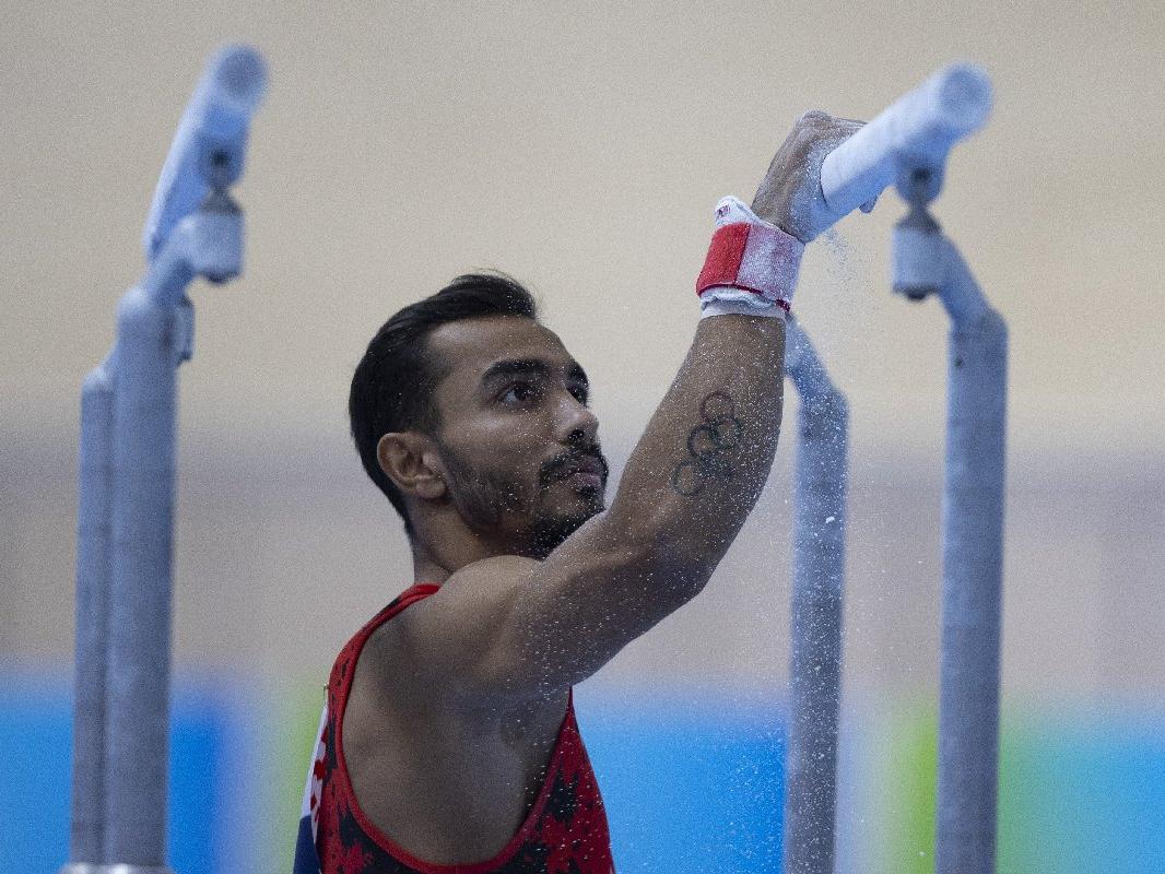 Avrupa'da yılın erkek cimnastikçisi seçilen Ferhat Arıcan ödülünü aldı