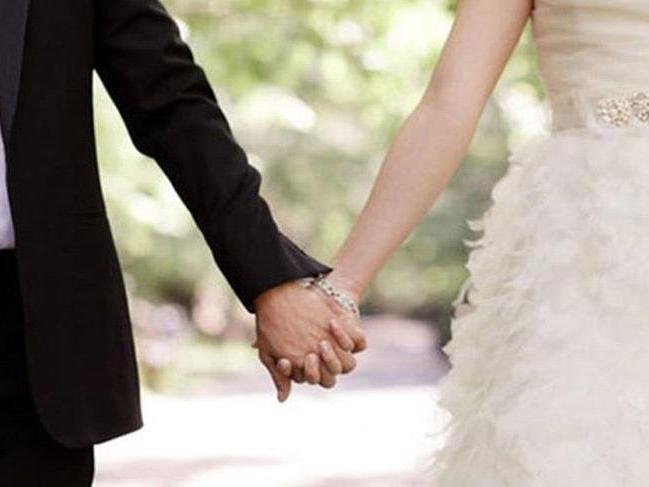 Ekonomik kriz gençlerin evlenme hayalini de vurdu