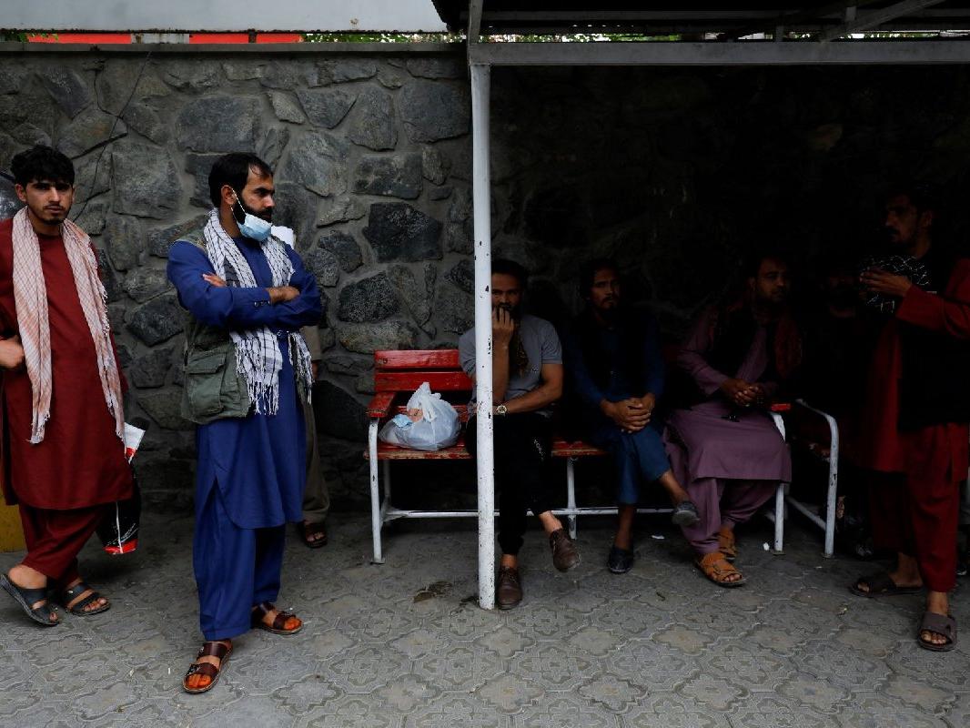 Afganistan'da camide meydana gelen patlamada can kaybı artıyor