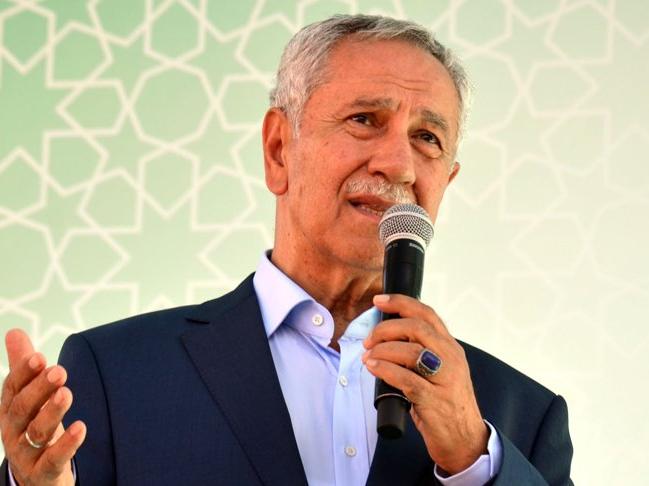 Bülent Arınç'tan miting açıklaması: 'Siyaseti başkalarından farklı yapıyorum'