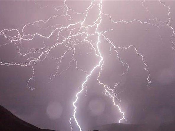 Yemen'de yıldırım düşmesi sonucu bir günde 13 kişi öldü