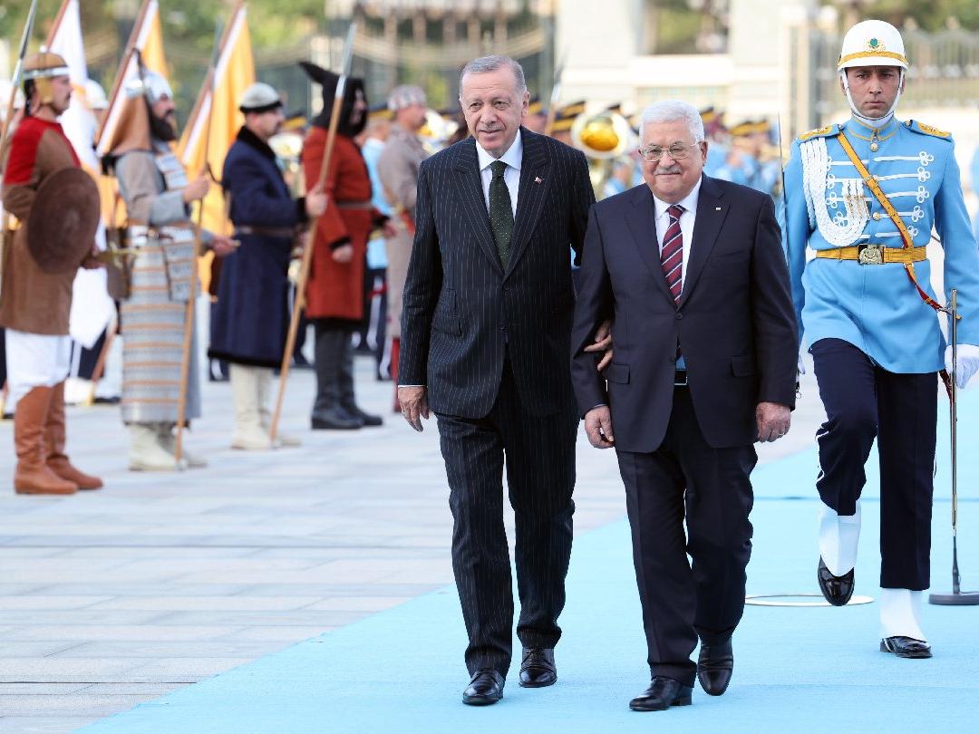 Cumhurbaşkanı Erdoğan, Filistin Devlet Başkanı Abbas'ı resmi törenle karşıladı